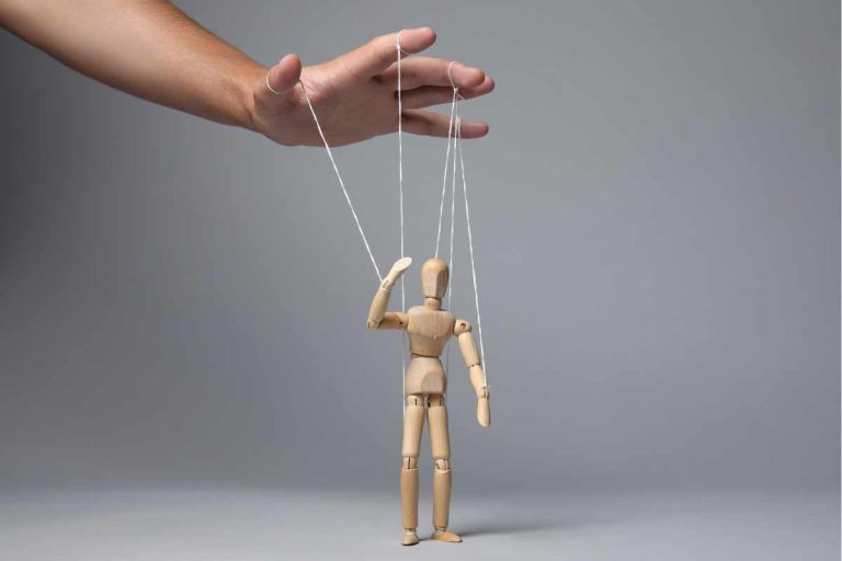 20 choses qu'un manipulateur déteste - Psychologie positive magazine